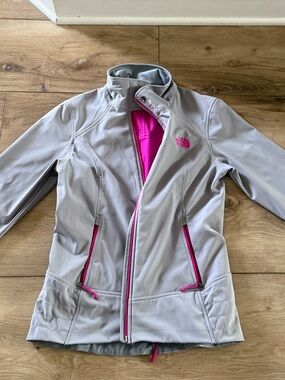The North Face Women's Light Gray Utility Jacket with Pink Trim